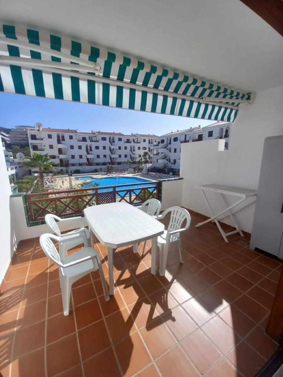 Victoria Court 2 - Lovely Apartment 65 Los Cristianos  Eksteriør bilde